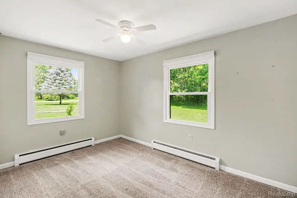 2176 Kingston Drive Hamburg Township MI 48169