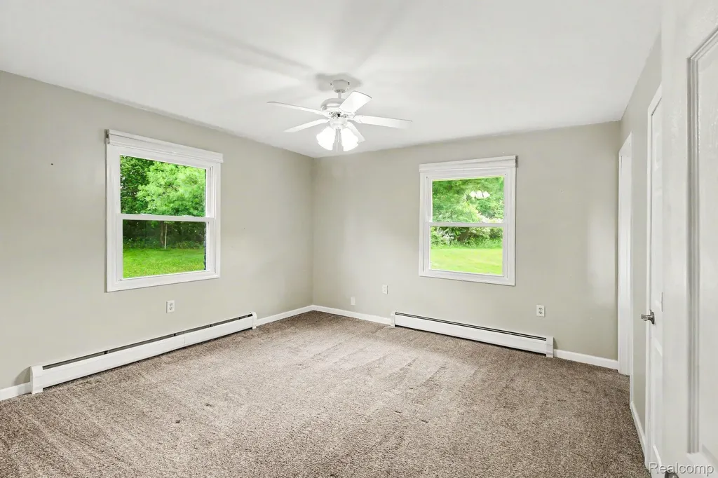 2176 Kingston Drive Hamburg Township MI 48169