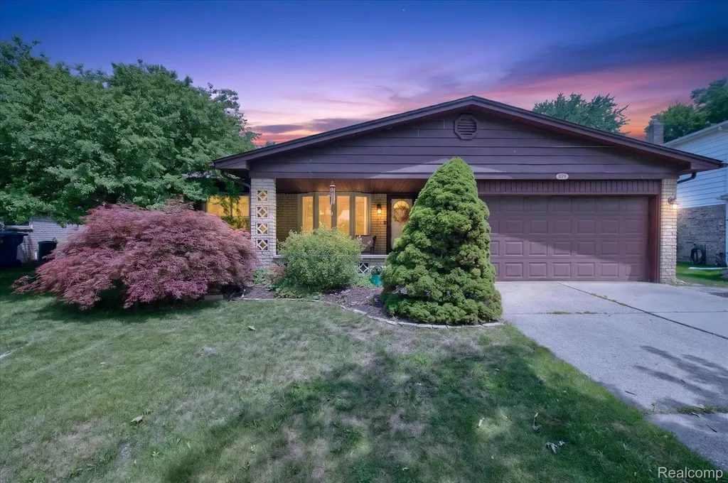 42854 Lombardy Drive Canton Charter Township MI 48187