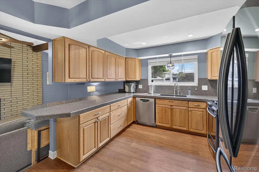42854 Lombardy Drive Canton Charter Township MI 48187