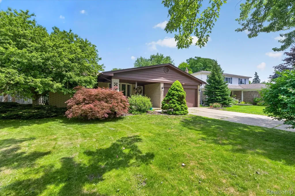 42854 Lombardy Drive Canton Charter Township MI 48187