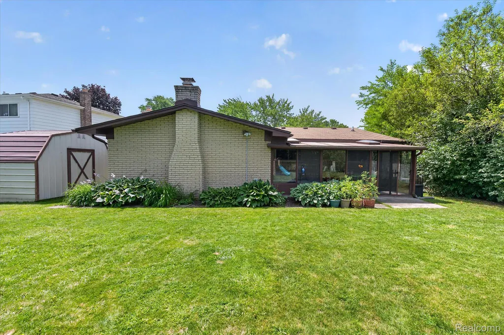 42854 Lombardy Drive Canton Charter Township MI 48187
