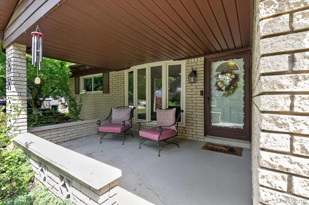 42854 Lombardy Drive Canton Charter Township MI 48187