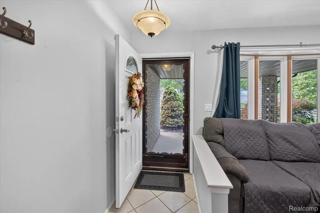 42854 Lombardy Drive Canton Charter Township MI 48187