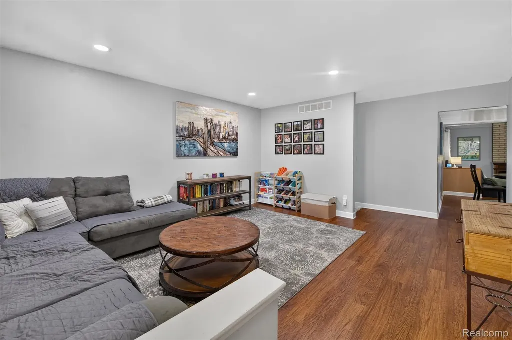 42854 Lombardy Drive Canton Charter Township MI 48187