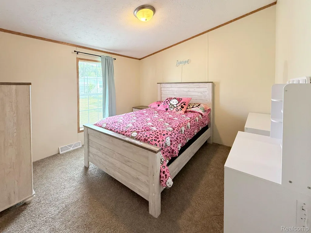 317 Scarlet Oak Lane Augusta Charter Township MI 48190