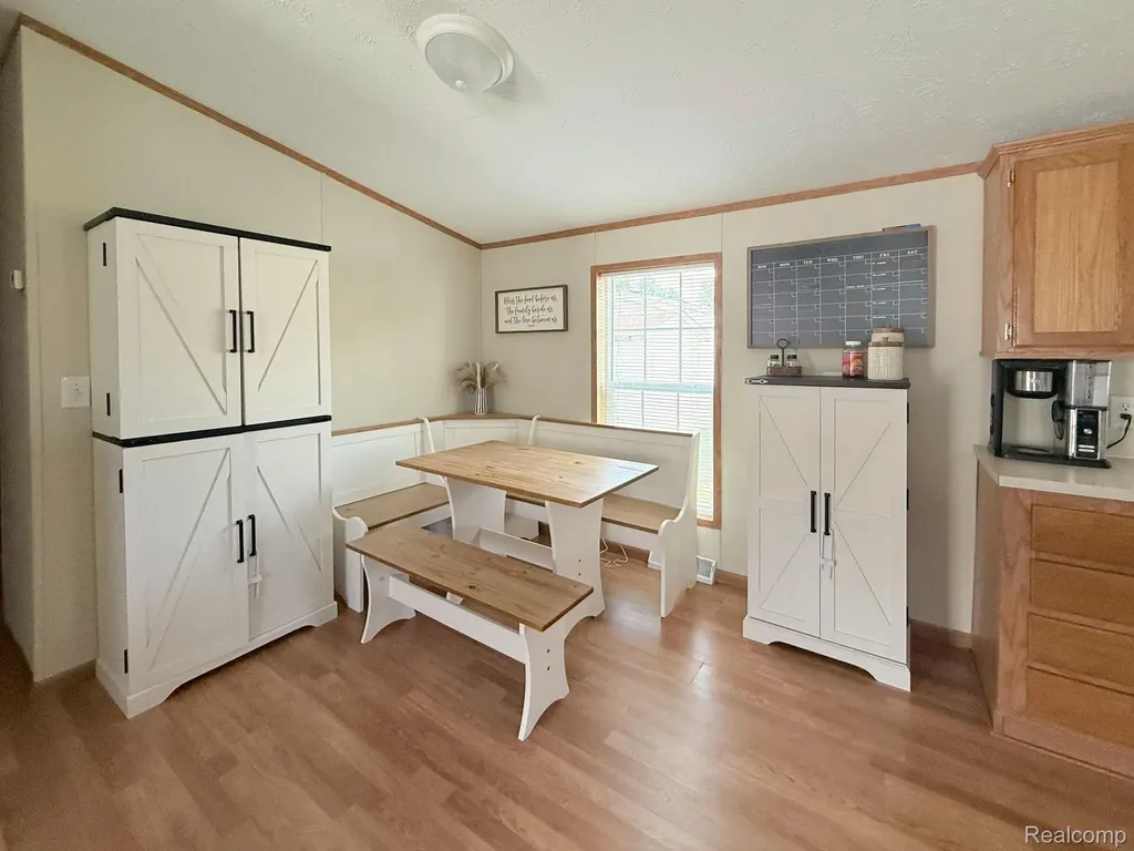 317 Scarlet Oak Lane Augusta Charter Township MI 48190