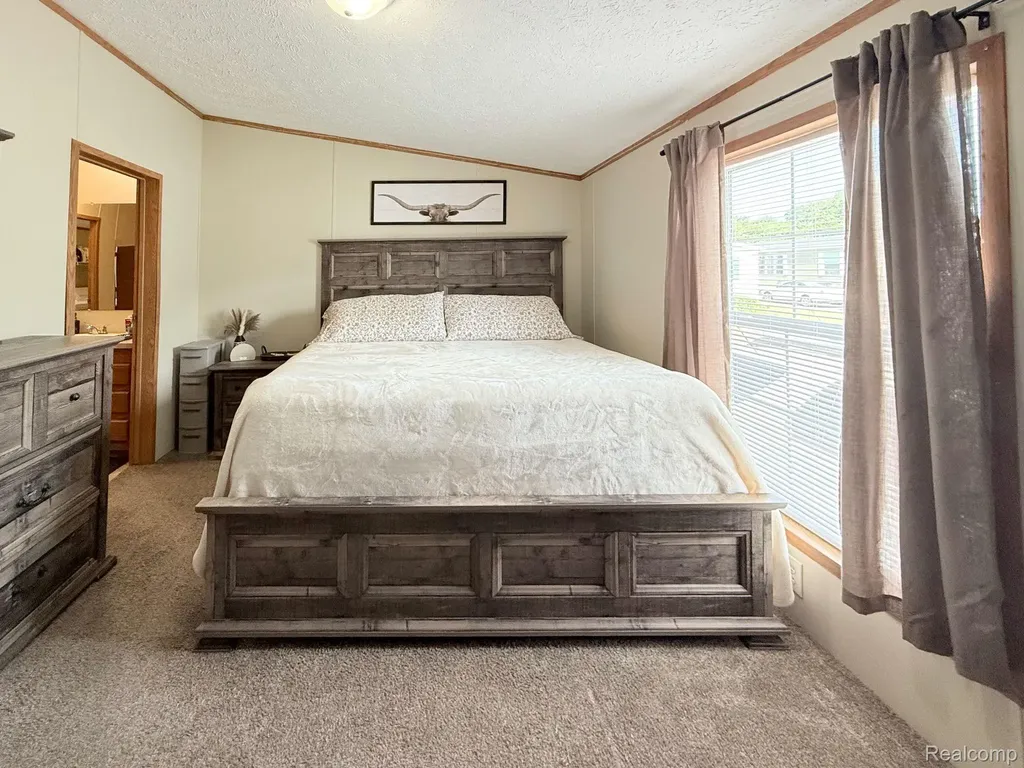 317 Scarlet Oak Lane Augusta Charter Township MI 48190