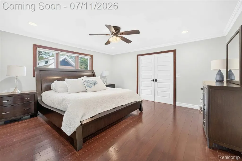23750 E River Road Grosse Ile Township MI 48138