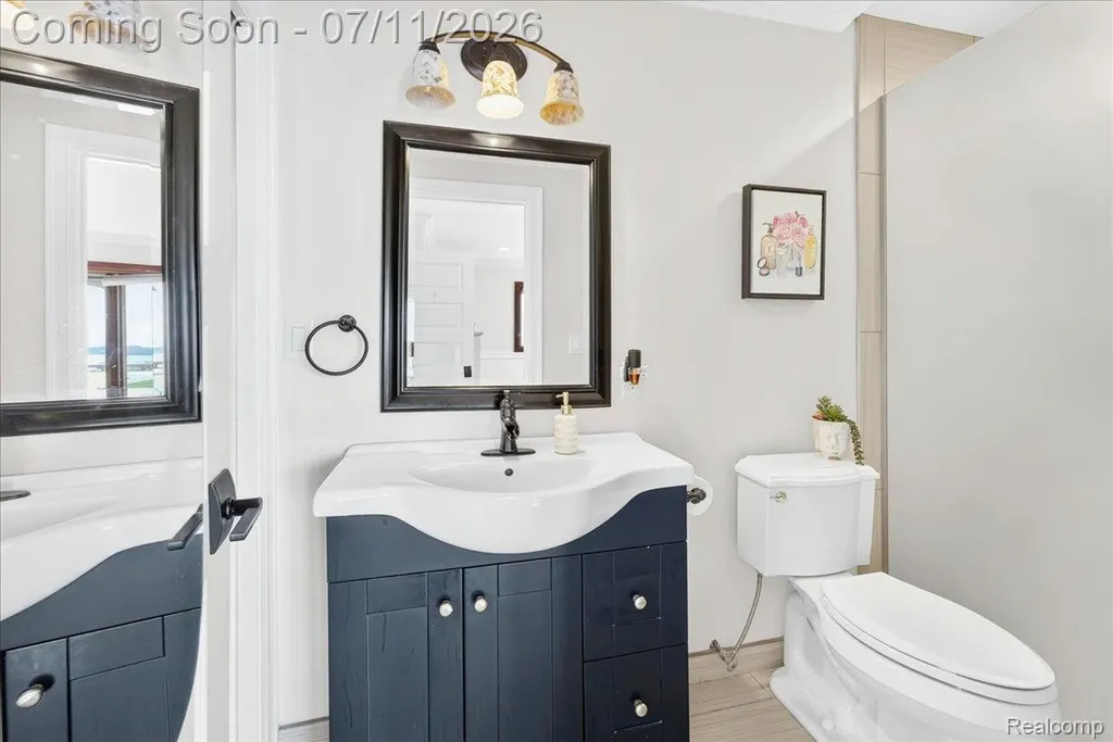23750 E River Road Grosse Ile Township MI 48138