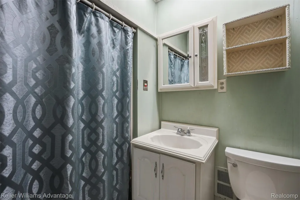 4218 Huron Street Dearborn Heights City MI 48125