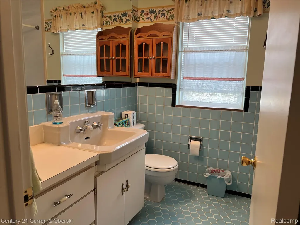 12024 Barberry Street Southgate City MI 48195