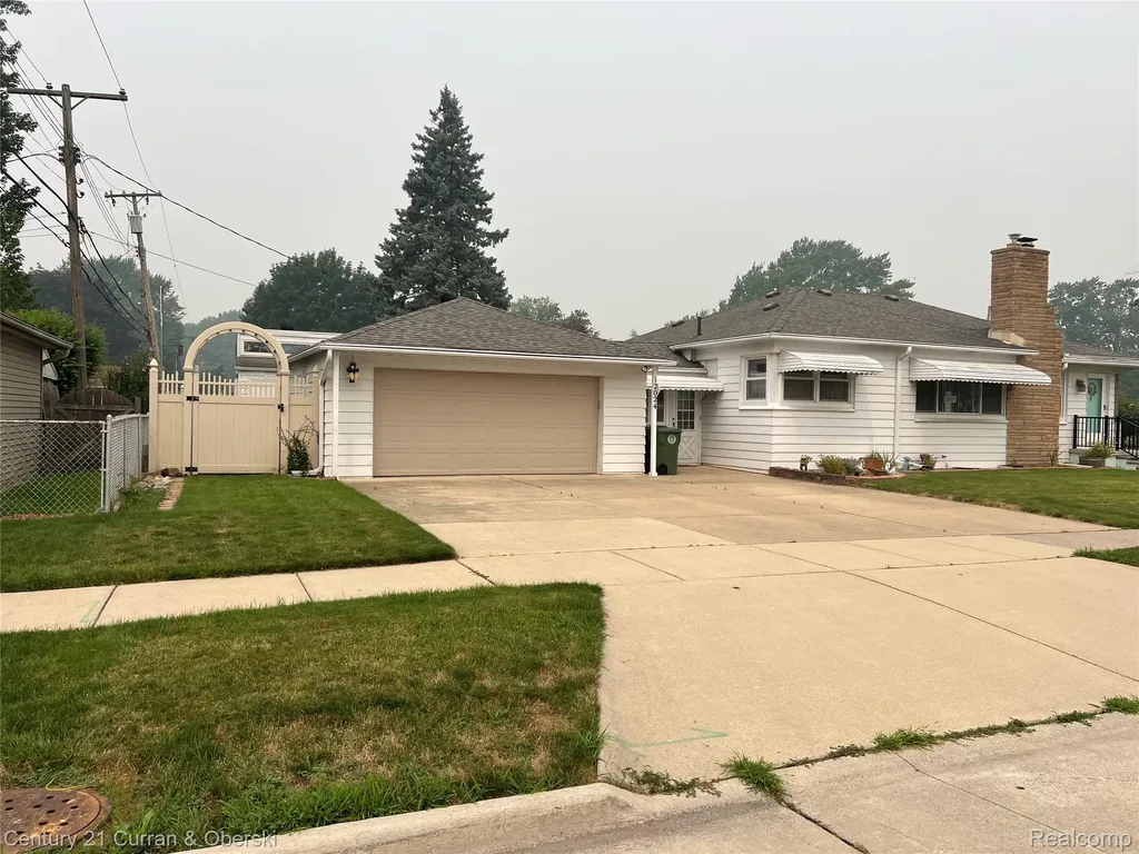 12024 Barberry Street Southgate City MI 48195