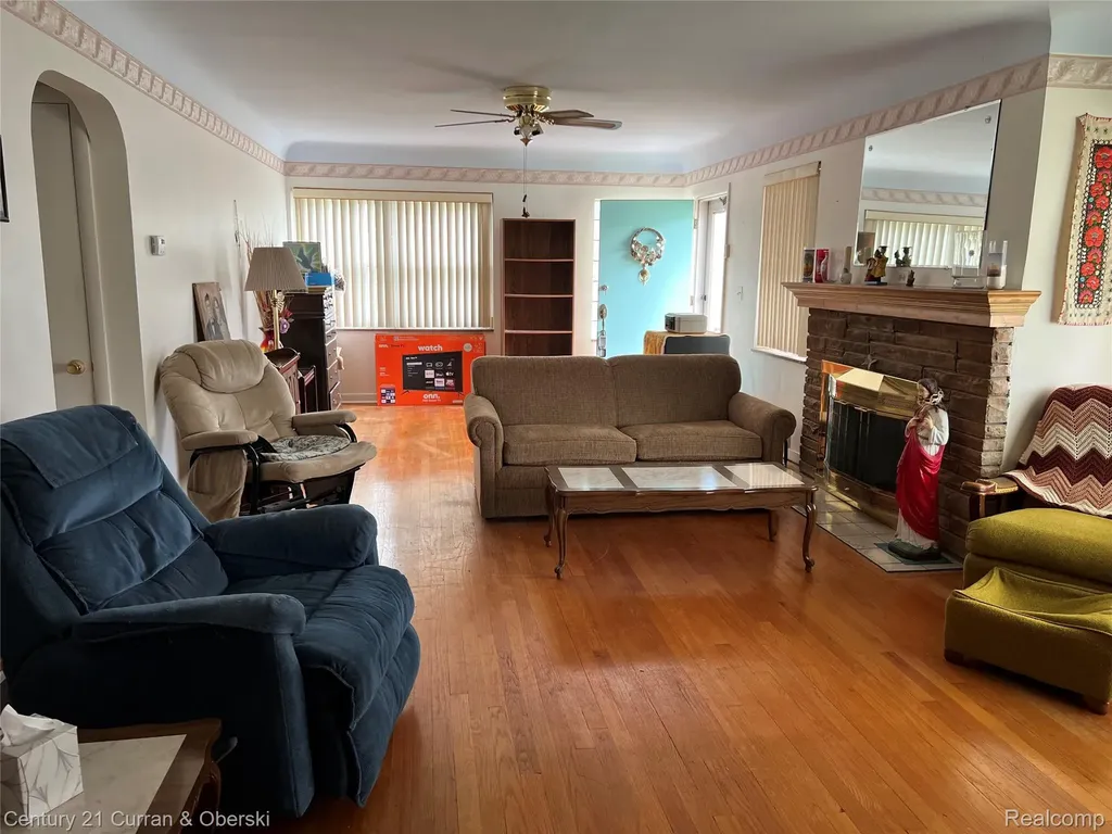 12024 Barberry Street Southgate City MI 48195