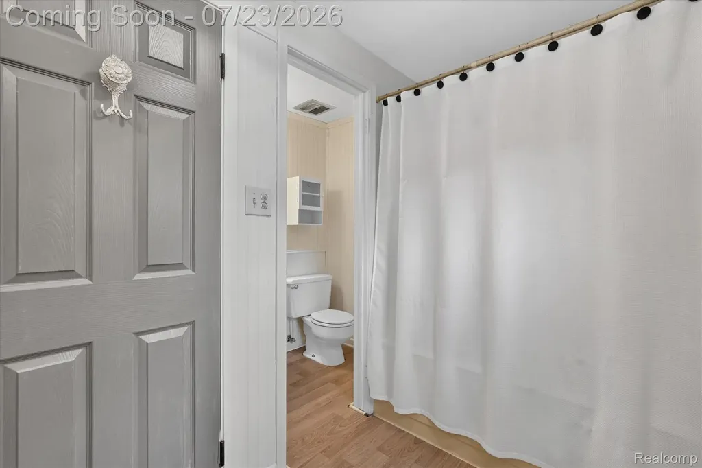 423 Leland Street Flushing City MI 48433