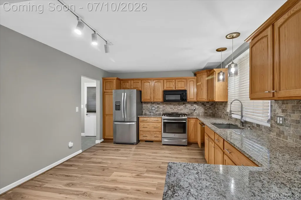 35 N Hulbert Street White Lake Charter Township MI 48386