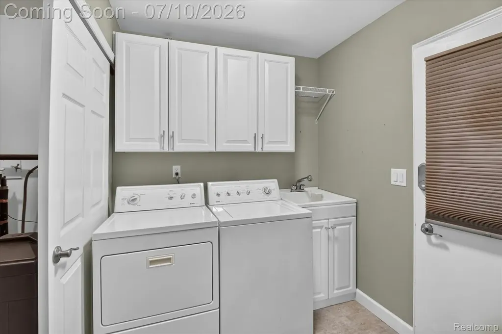 35 N Hulbert Street White Lake Charter Township MI 48386