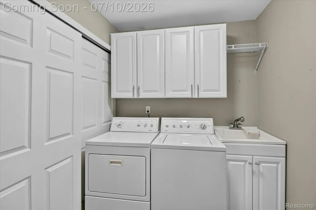 35 N Hulbert Street White Lake Charter Township MI 48386