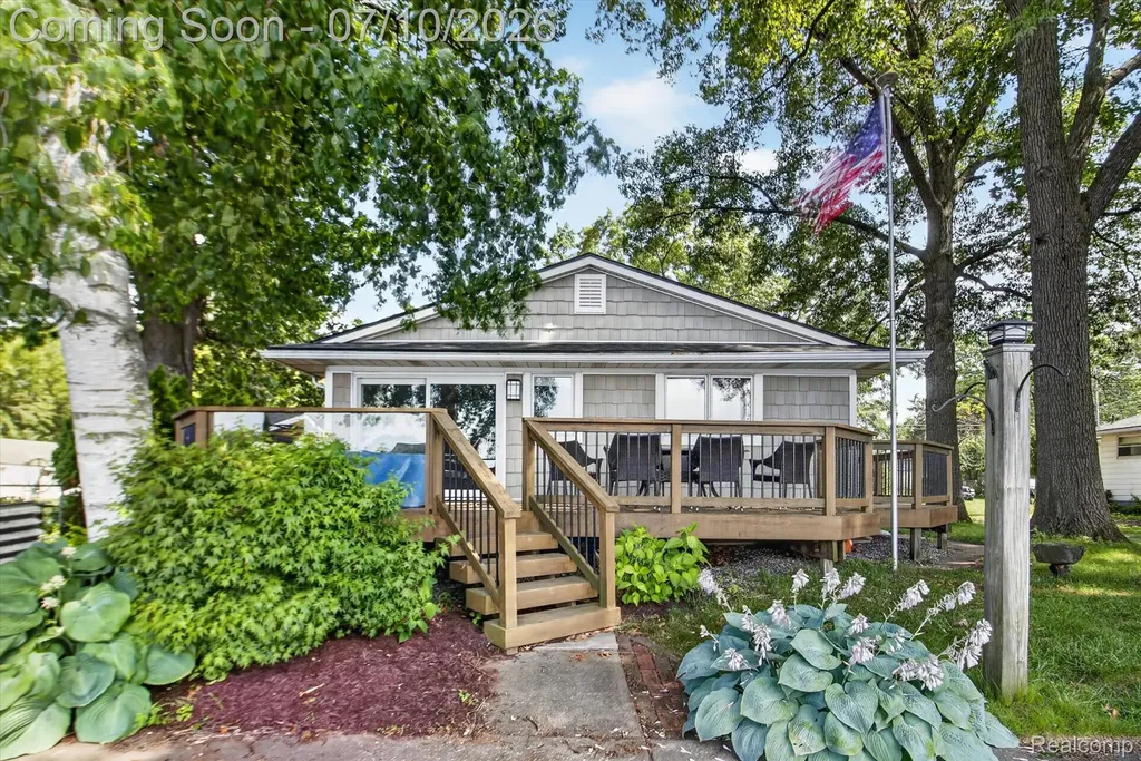35 N Hulbert Street White Lake Charter Township MI 48386