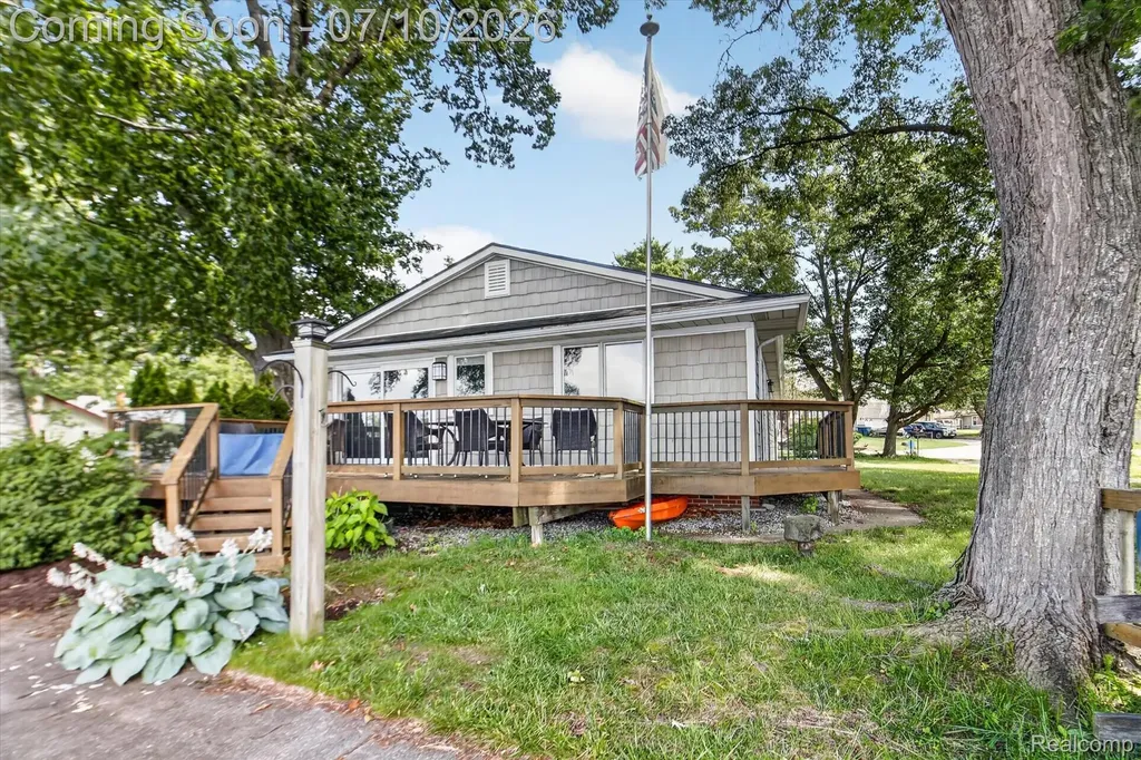 35 N Hulbert Street White Lake Charter Township MI 48386