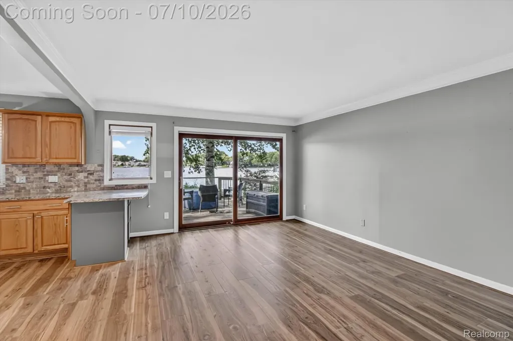 35 N Hulbert Street White Lake Charter Township MI 48386