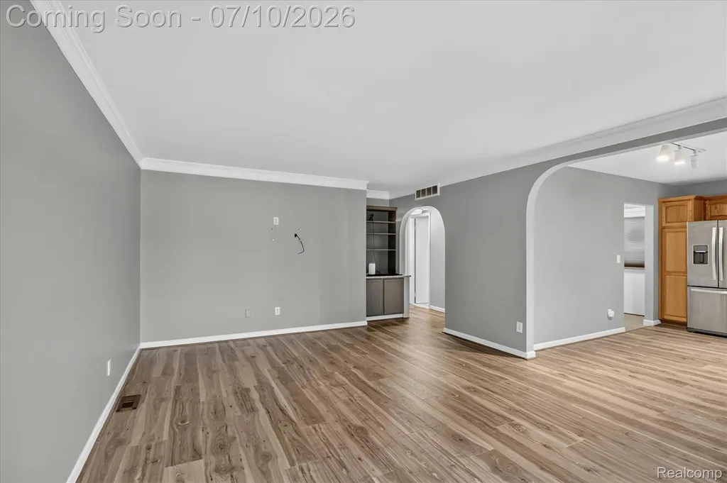 35 N Hulbert Street White Lake Charter Township MI 48386