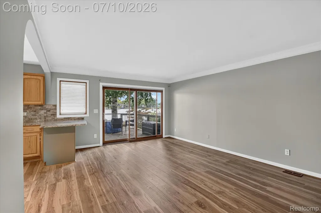 35 N Hulbert Street White Lake Charter Township MI 48386