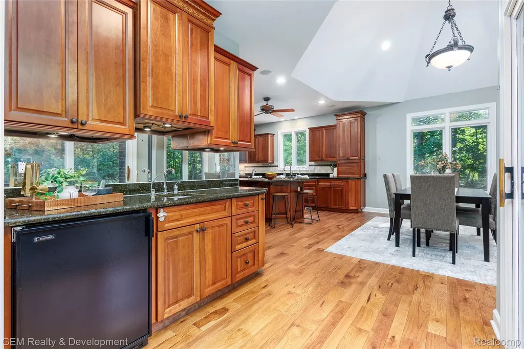 9054 Green Hickory Lane Tyrone Township MI 48430