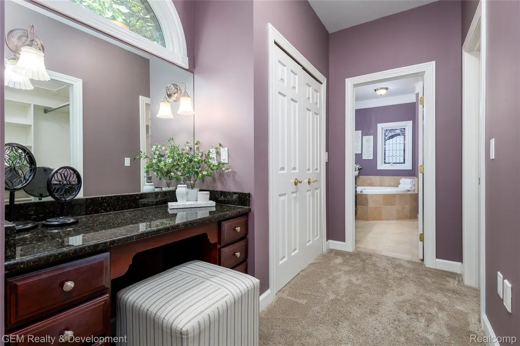 9054 Green Hickory Lane Tyrone Township MI 48430