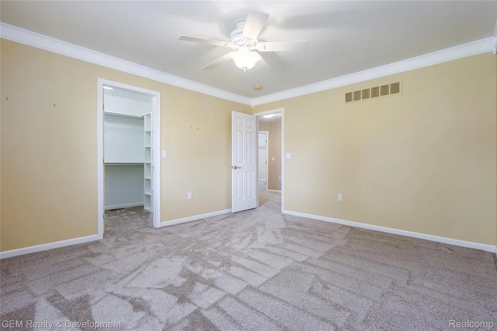 9054 Green Hickory Lane Tyrone Township MI 48430