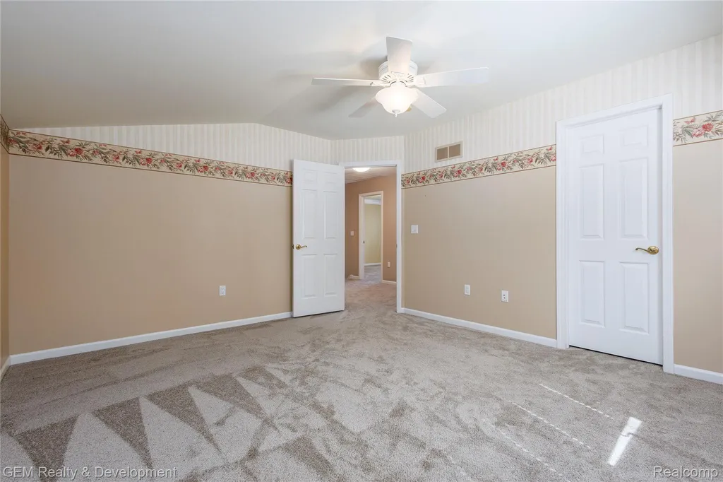9054 Green Hickory Lane Tyrone Township MI 48430