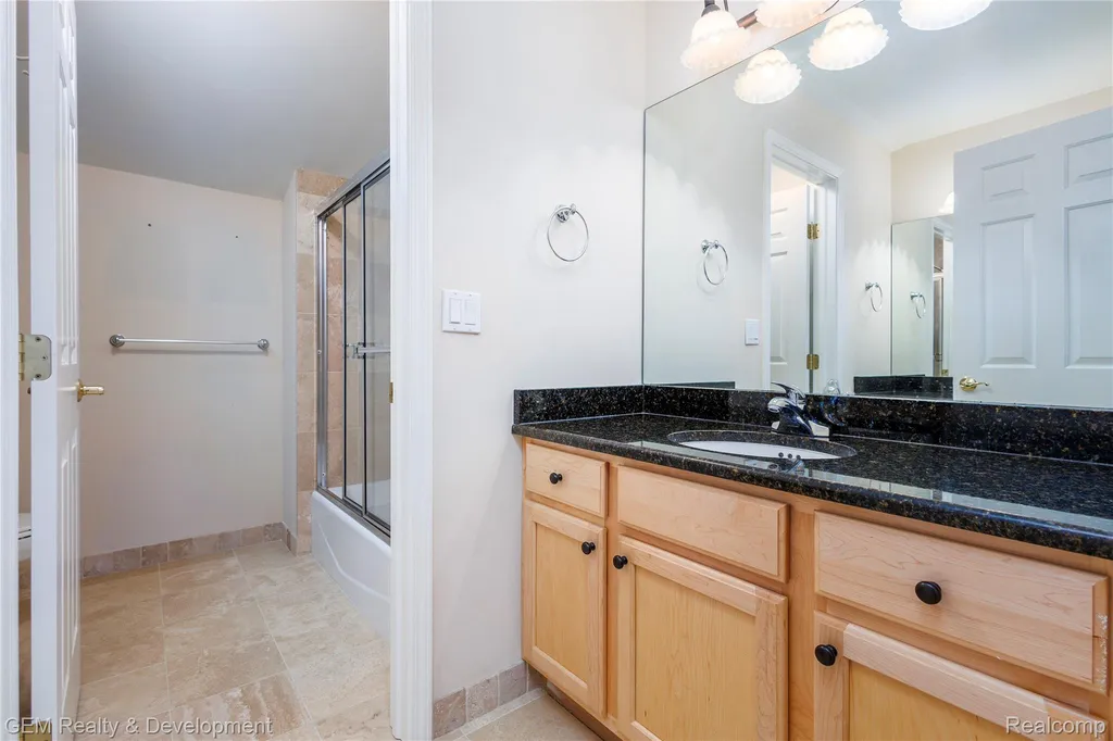 9054 Green Hickory Lane Tyrone Township MI 48430