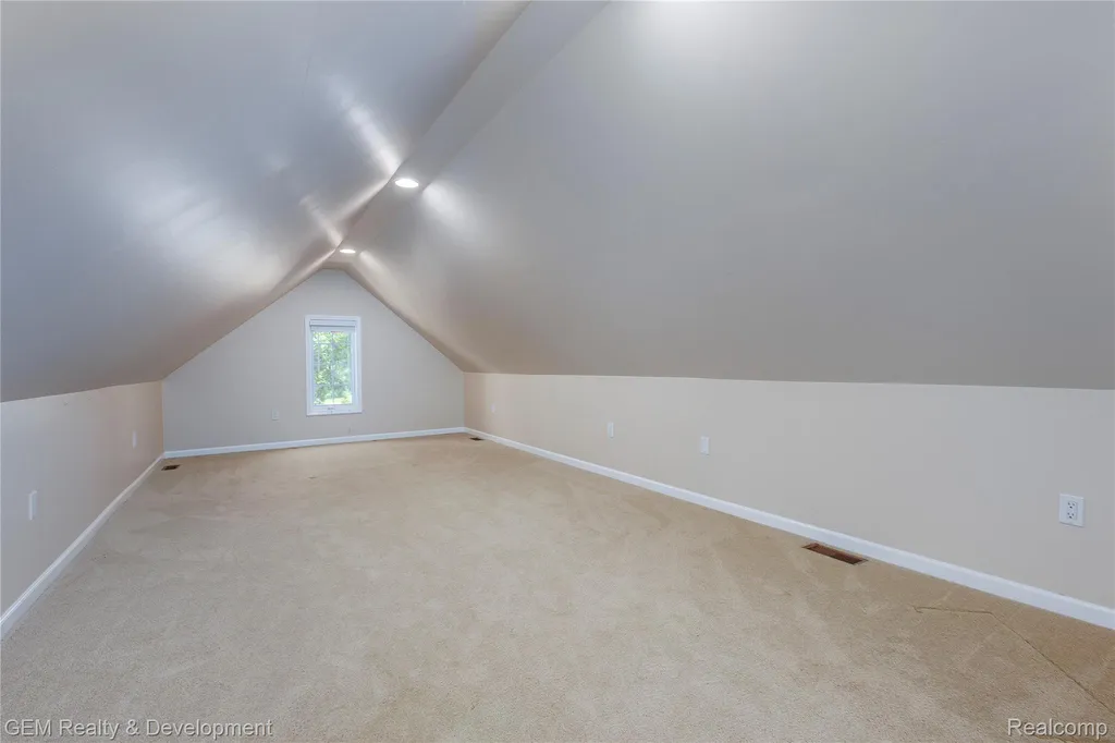 9054 Green Hickory Lane Tyrone Township MI 48430