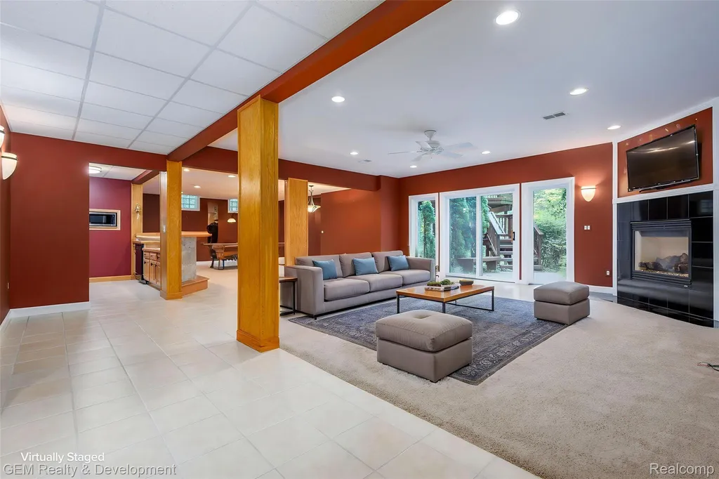 9054 Green Hickory Lane Tyrone Township MI 48430