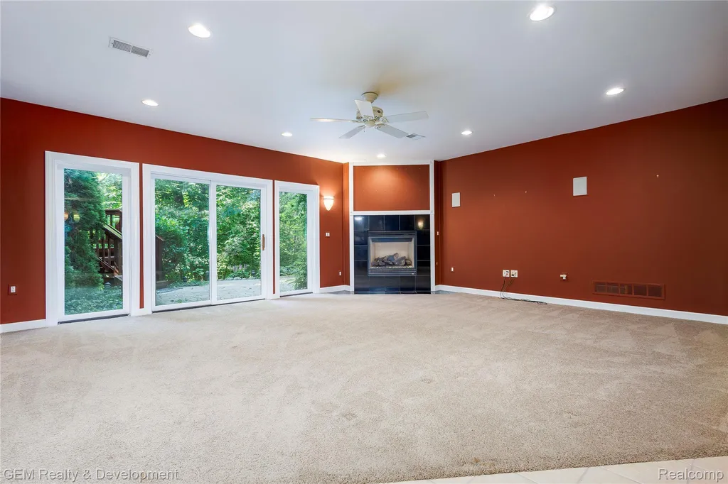 9054 Green Hickory Lane Tyrone Township MI 48430
