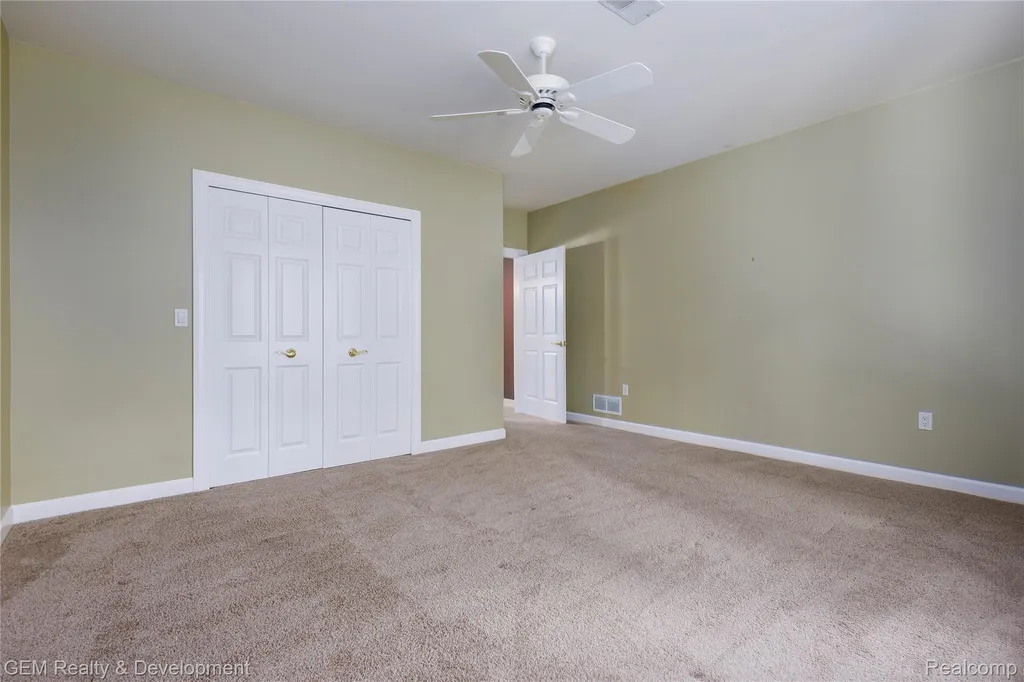 9054 Green Hickory Lane Tyrone Township MI 48430