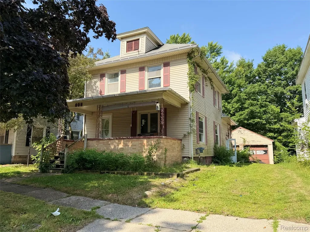 808 Division Street Owosso City MI 48867