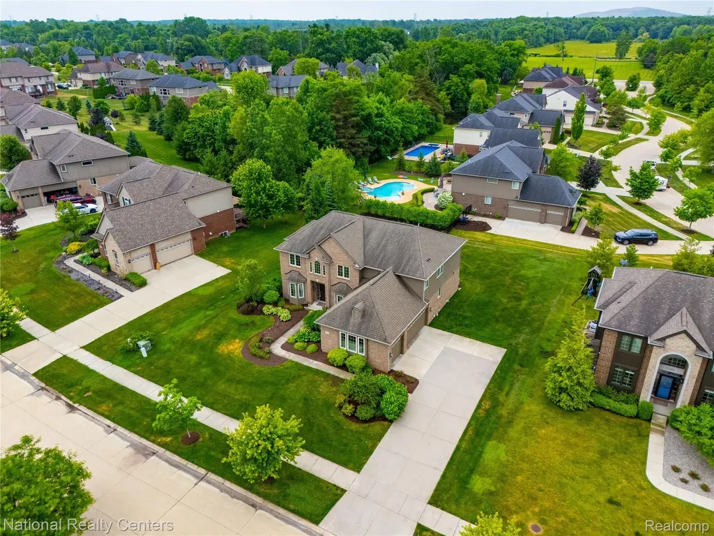 52347 Ferndale Drive Lyon Charter Township MI 48167