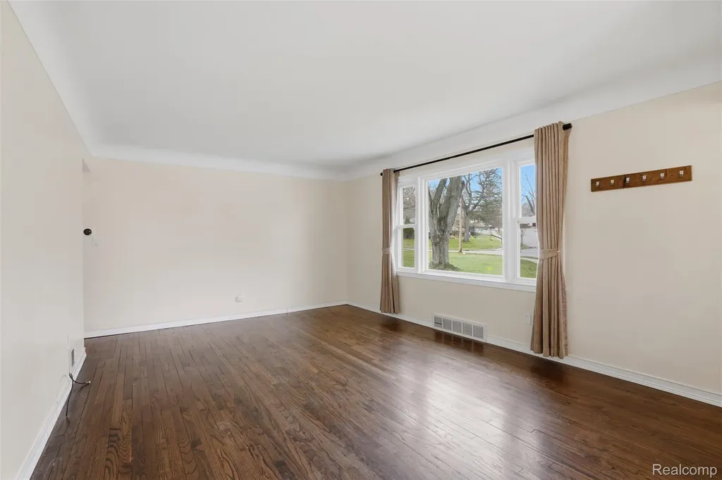 831 Loyola Drive Ann Arbor City MI 48103