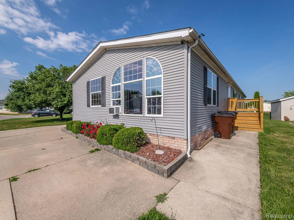 940 Tanner Landing Raisinville Township MI 48161