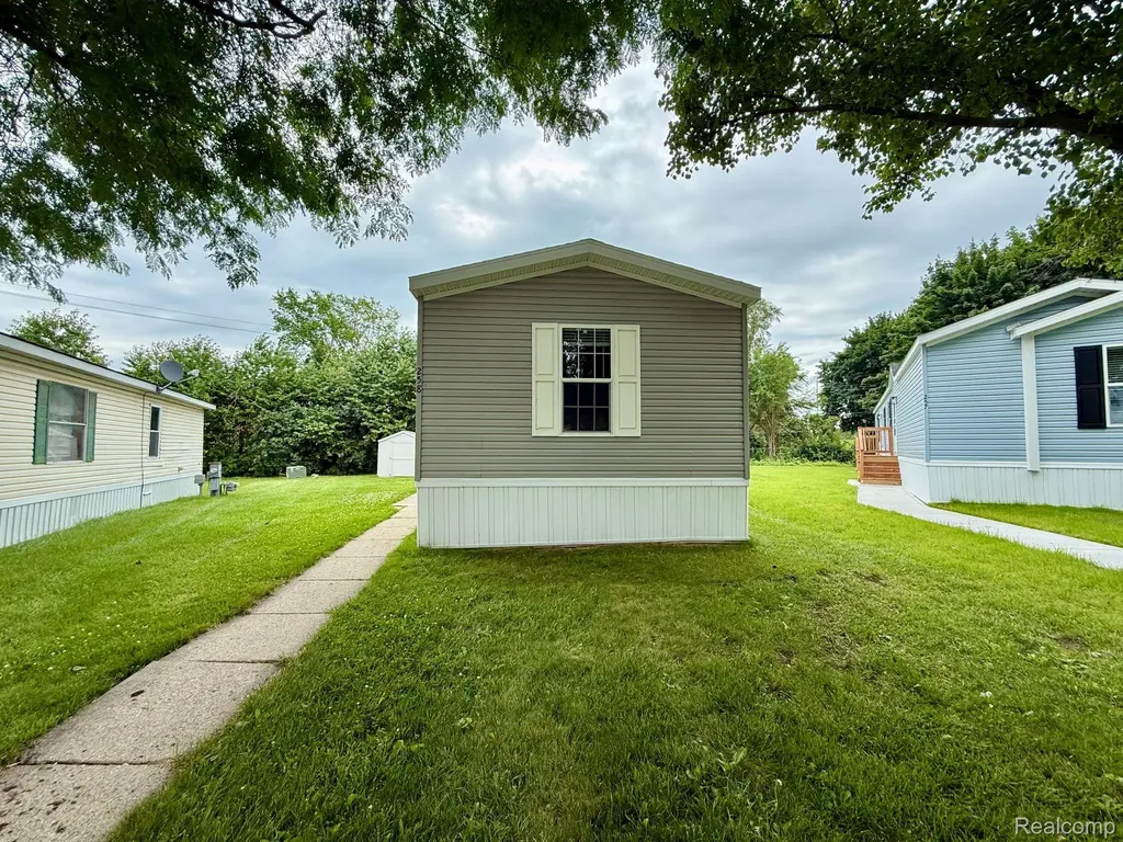 258 Diamond Circle Northfield Township MI 48189