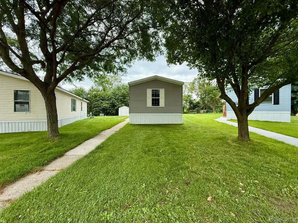 258 Diamond Circle Northfield Township MI 48189