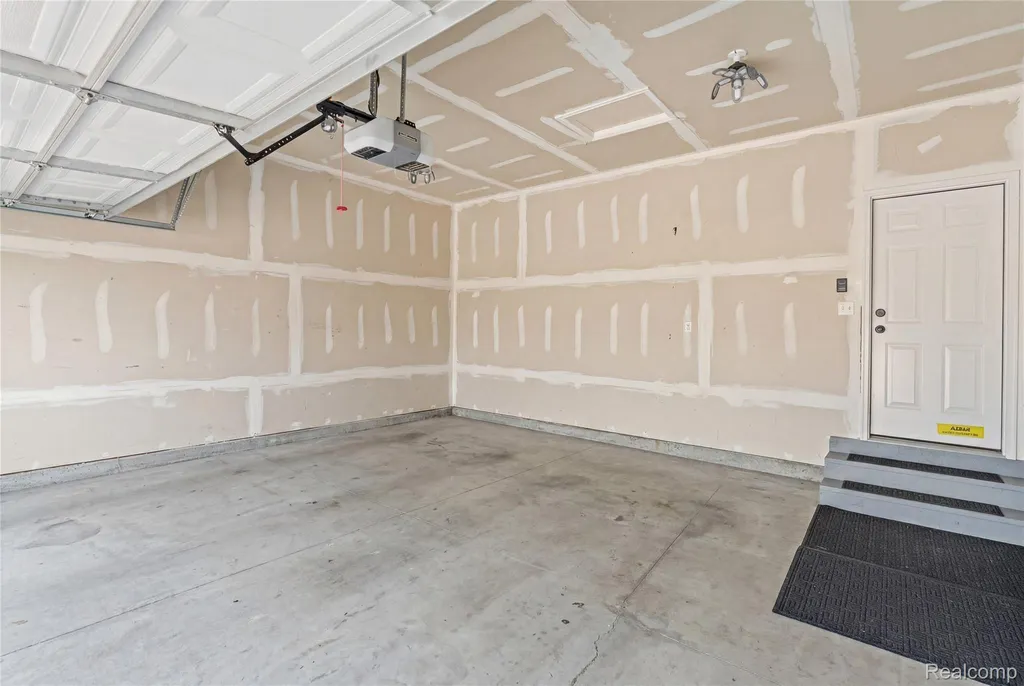 322 Hidden River E Holly Township MI 48442