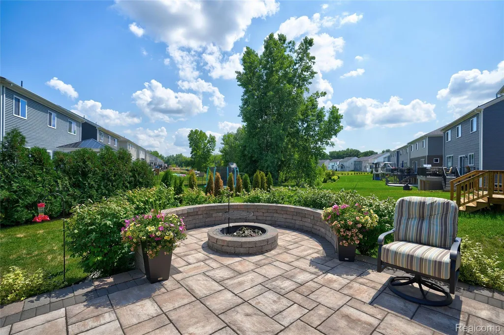 322 Hidden River E Holly Township MI 48442
