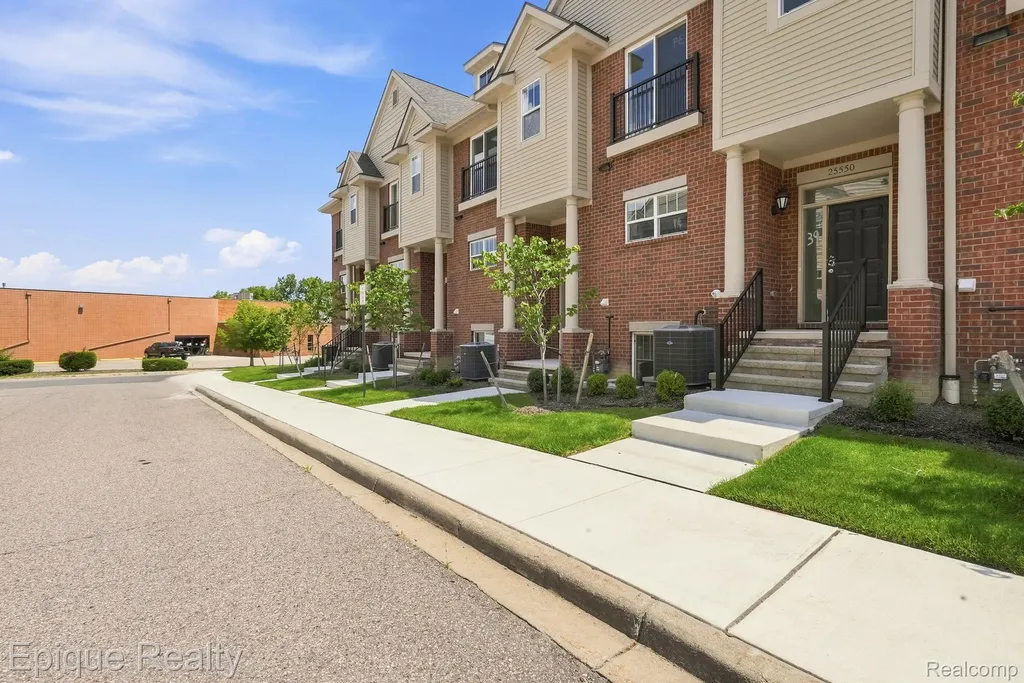 25558 Grandview Lane Novi City MI 48375