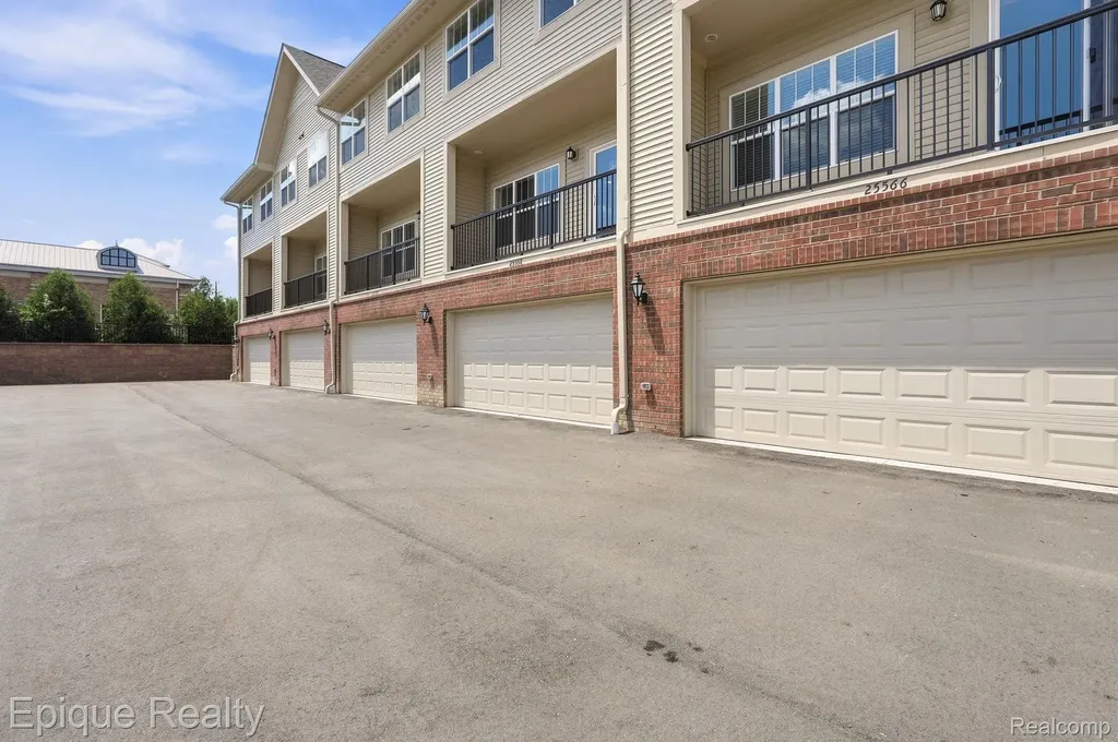25558 Grandview Lane Novi City MI 48375