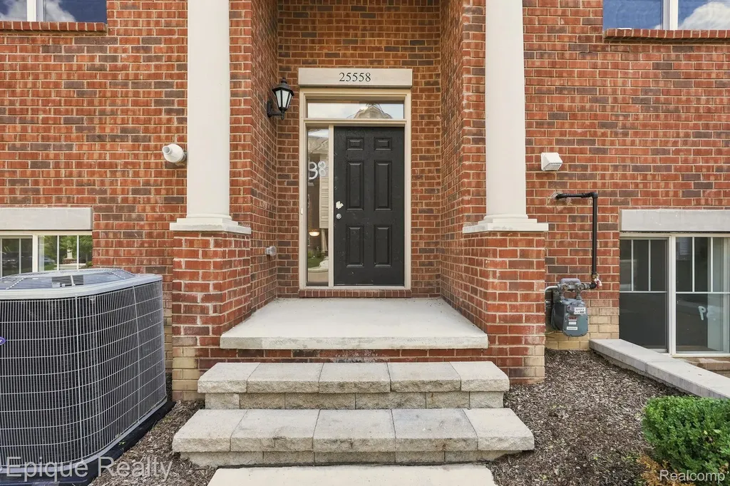 25558 Grandview Lane Novi City MI 48375