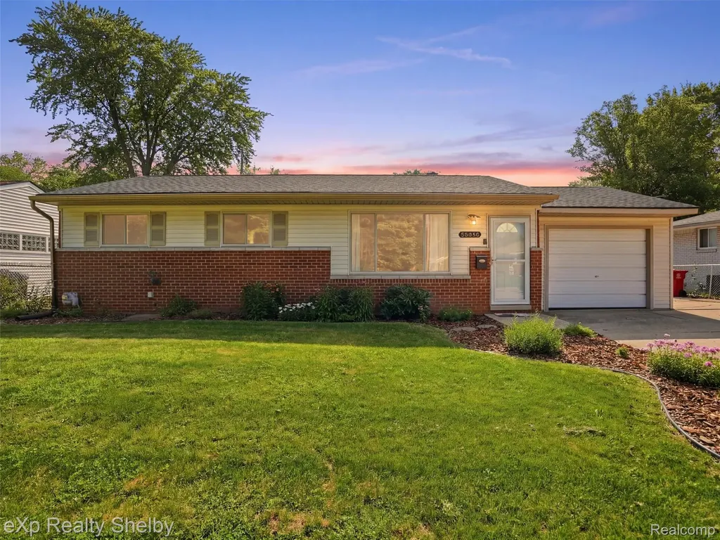 36346 Winterset Drive Clinton Charter Township MI 48035