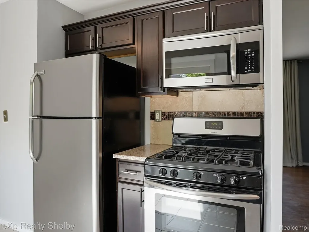 36346 Winterset Drive Clinton Charter Township MI 48035