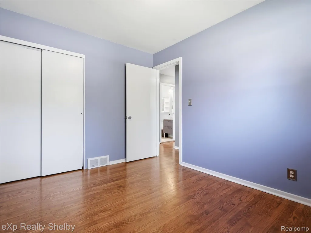 36346 Winterset Drive Clinton Charter Township MI 48035